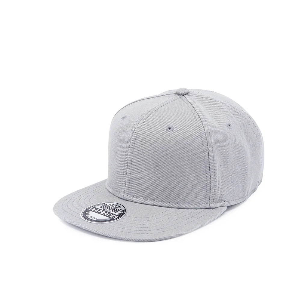 SnapBack s vyšitým vlastním logem nebo obrázkem