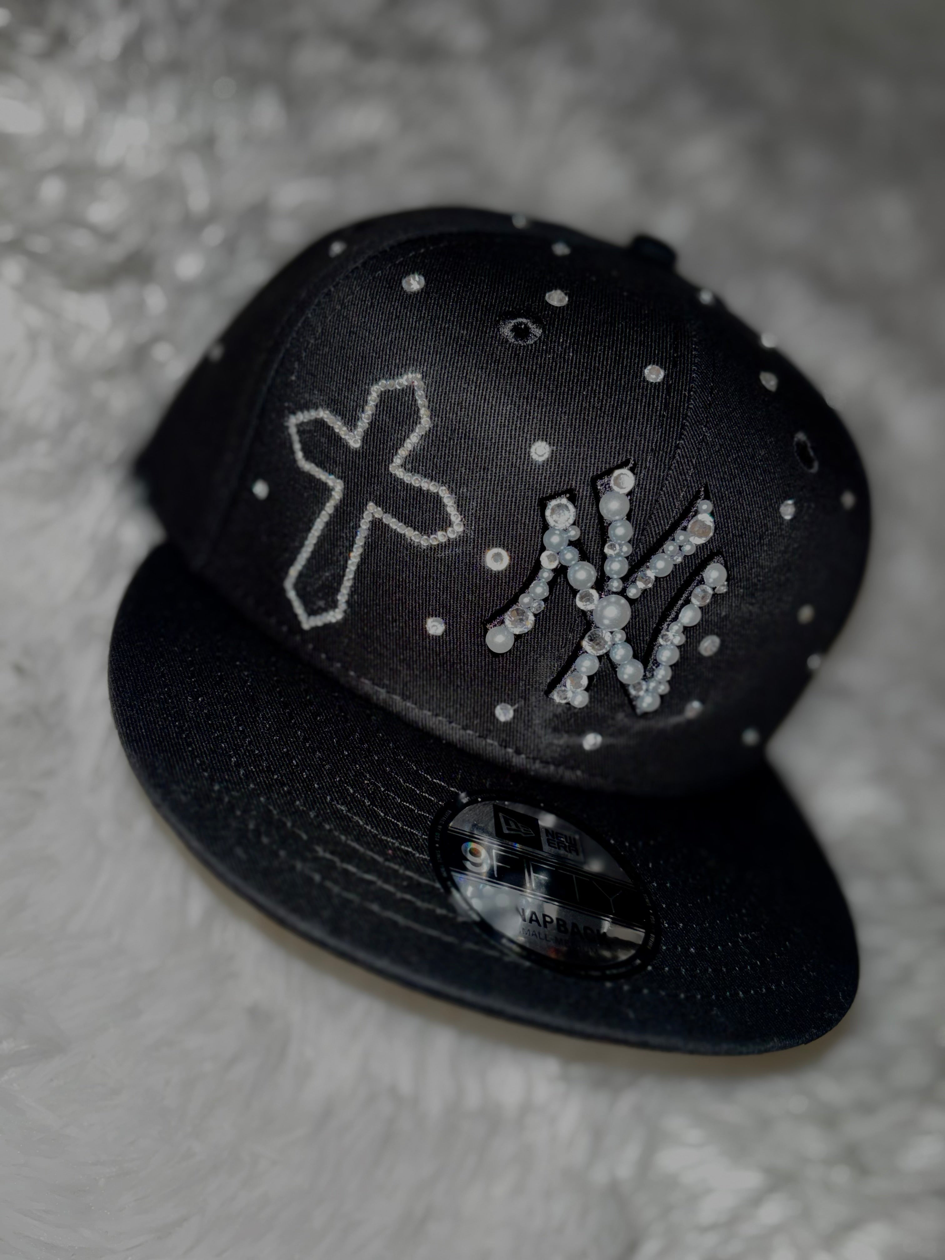 Ručně zdobená snap back New Era